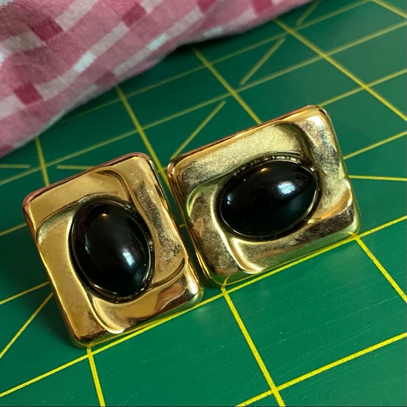 Cara Moia Vintage Clip Ons Gold & Black - Picture 3 of 3